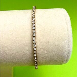 Baublebar Bennett
Tennis Bracelet Size:
6.75